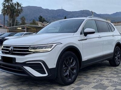 Usata VW Tiguan Allspace Life 150 CV (110 kW) 2021 Bianco SUV