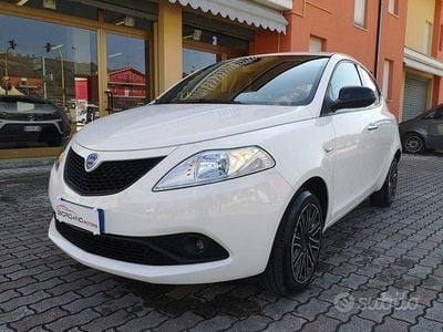 Usata Lancia Ypsilon S 69 CV (50 kW) 2021 Bianco Utilitaria