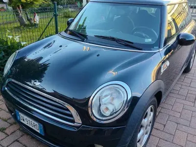 Usata Mini ONE 75 CV (55 kW) 2009 Nero Utilitaria