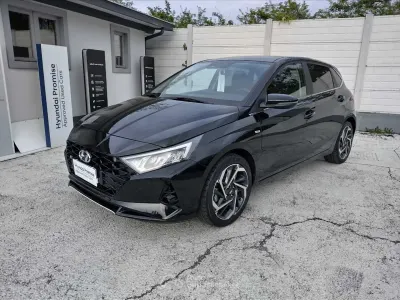Gebraucht Hyundai i20 99 PS (72 kW) 2023 Schwarz Kleinwagen