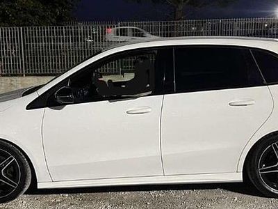 Usata Mercedes B180 Premium 136 CV (100 kW) 2019 Monovolume