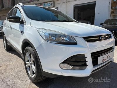 Usata Ford Kuga Titanium 120 CV (88 kW) 2015 Bianco SUV