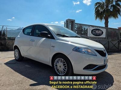 Begagnad Lancia Ypsilon Gold 69 HK (50 kW) 2016 Vit Halvkombi