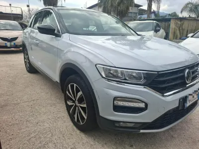Usata VW T-Roc 116 CV (85 kW) 2019 Bianco SUV