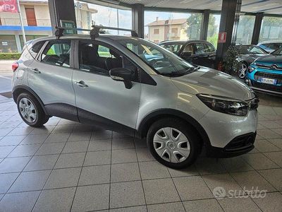 Usata Renault Captur 90 CV (66 kW) 2015 Bianco pastello SUV