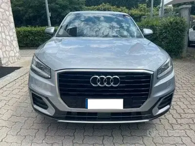 Usata Audi Q2 Business 116 CV (85 kW) 2017 Grigio SUV