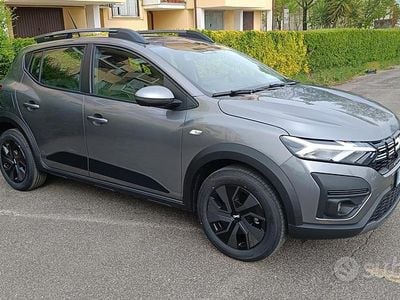 Usata Dacia Sandero Stepway 2025 Grigio Monovolume