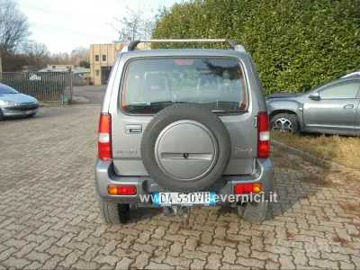 Usata Suzuki Jimny 86 CV (63 kW) 2006 Grigio SUV