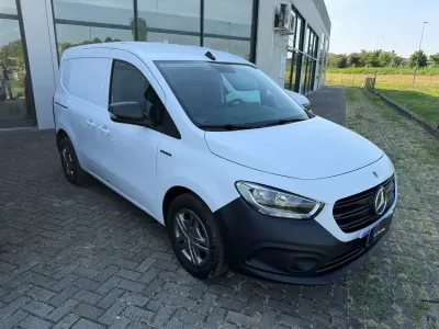 Usado Mercedes eCitan 50 kW (69 CV) 2024 Blanco Van