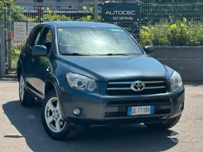 Usata Toyota RAV4 Sol 177 CV (130 kW) 2006 Grigio SUV