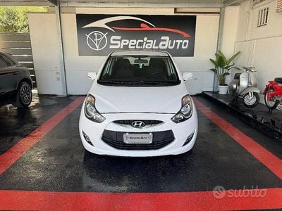 Begagnad Hyundai ix20 Comfort 90 HK (66 kW) 2014 Grå Halvkombi