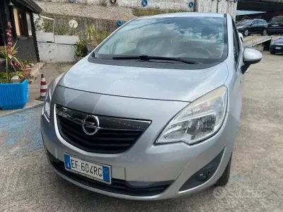 Usata Opel Meriva 101 CV (74 kW) 2011 Grigio Monovolume