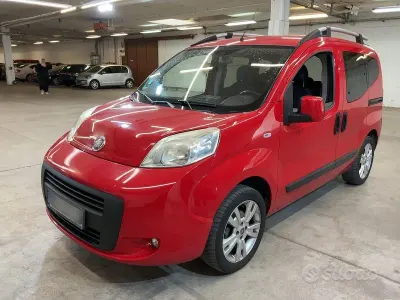 Usata Fiat Qubo Trekking 70 CV (51 kW) 2014 Rosso Monovolume