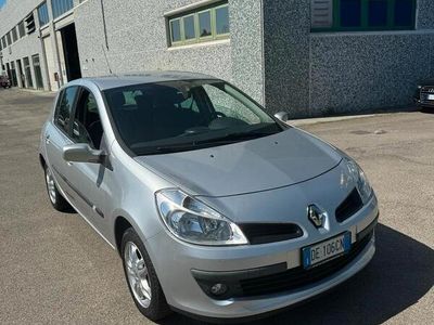 usata Renault Clio NEOPATENTATI