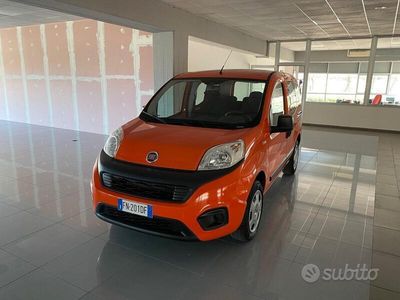 Usata Fiat Qubo Easy 77 CV (56 kW) 2018 Arancione Monovolume
