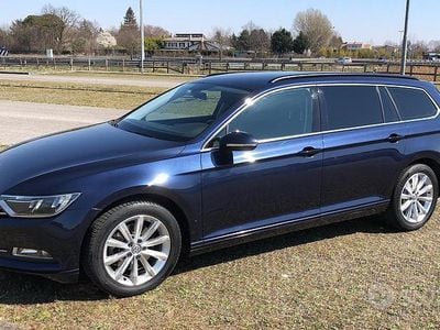 Usata VW Passat 150 CV (110 kW) 2016 Blu Station wagon