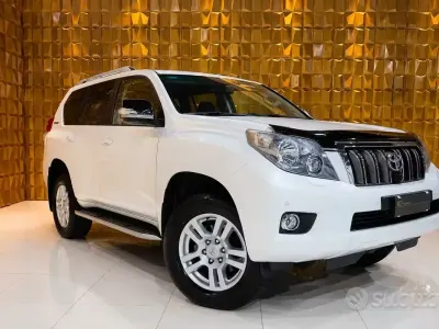 Usata Toyota Land Cruiser Anniversary 173 CV (127 kW) 2011 Bianco SUV