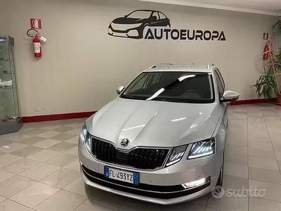 Usata Skoda Octavia Design Edition 150 CV (110 kW) 2017 Argento Station wagon