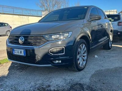 Usata VW T-Roc 150 CV (110 kW) 2019 Grigio SUV