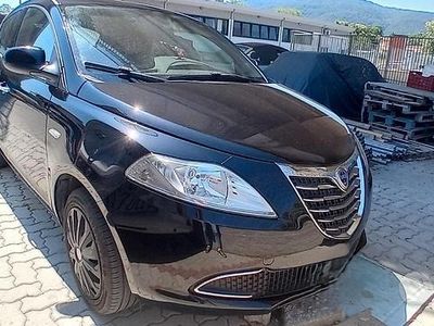 Usata Lancia Ypsilon 60 CV (44 kW) 2013 Nero Utilitaria