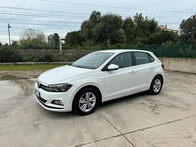 Usata VW Polo Comfortline 65 CV (47 kW) 2018 Bianco Utilitaria