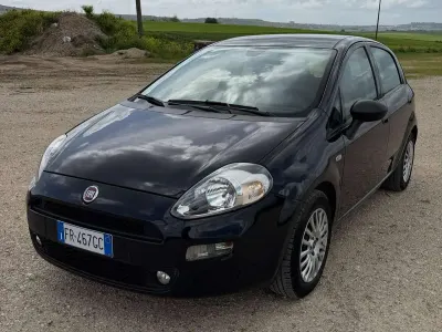 Usata Fiat Punto Street 95 CV (69 kW) 2018 Nero Utilitaria