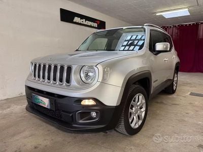 Usata Jeep Renegade Limited 140 CV (102 kW) 2016 Grigio SUV
