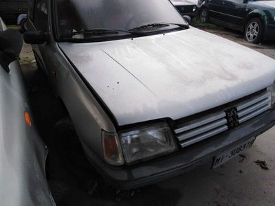 Peugeot 205