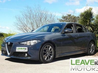 Usata Alfa Romeo Giulia 180 CV (132 kW) 2018 Grigio Berlina