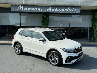 Usata VW Tiguan R-line 150 CV (110 kW) 2024 Bianco SUV