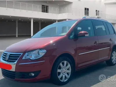 Usata VW Touran Highline 140 CV (102 kW) 2009 Rosso Monovolume