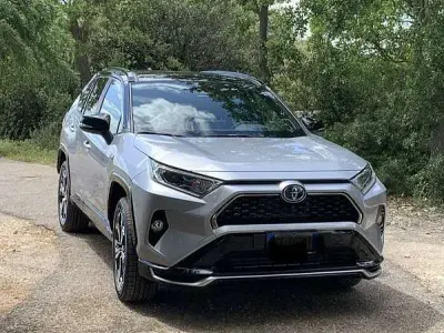 Usata Toyota RAV4 Hybrid Style 306 CV (225 kW) 2021 SUV