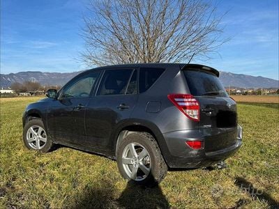 Usata Toyota RAV4 150 CV (110 kW) 2011 Nero SUV