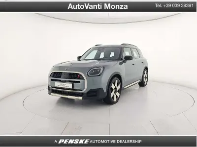 Usata Mini Cooper Countryman Favoured 218 CV (160 kW) 2025 Verde SUV