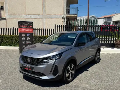 Usata Peugeot 3008 Allure 131 CV (96 kW) 2022 Argento SUV
