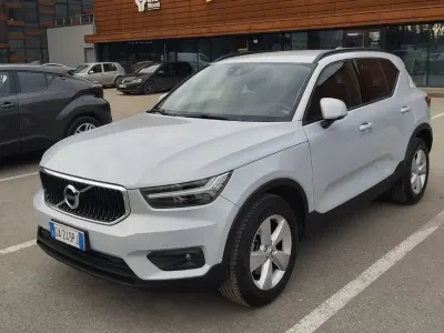 Usata Volvo XC40 149 CV (109 kW) 2020 Grigio SUV