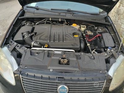 Usata Fiat Croma 120 CV (88 kW) 2006 Nero Station wagon