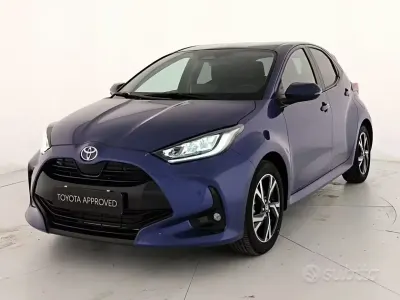 Nuova Toyota Yaris Hybrid Trend 2025 Bluazzurro Berlina