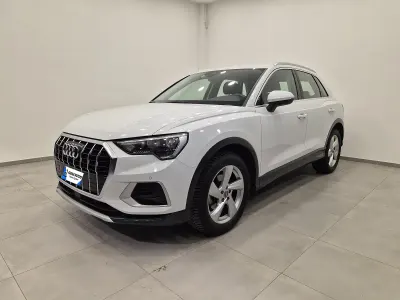 Käytetty Audi Q3 Business 150 HP (110 kW) 2020 Valkoinen Katumaasturi