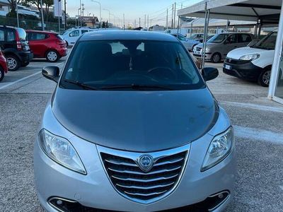 usata Lancia Ypsilon 0.9 TwinAir 85 CV 5 porte S&S P