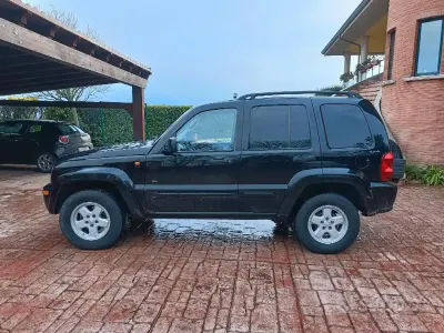 Usata Jeep Cherokee Limited 143 CV (105 kW) 2003 SUV