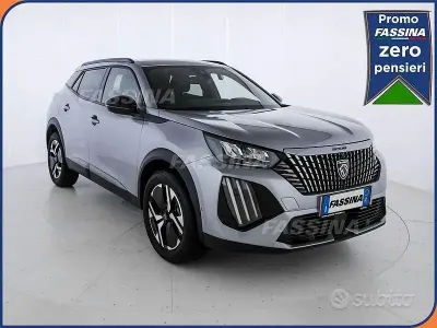 Occasion Peugeot 2008 Allure 101 ch (74 kW) 2025 Gris SUV