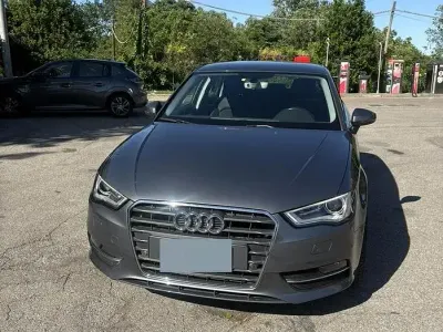 Usado Audi A3 Premium 110 CV (80 kW) 2016 Gris Berlina