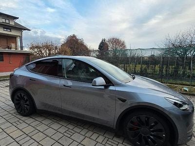 Usata Tesla Model Y Performance 392 kW (534 CV) 2023 Grigio SUV