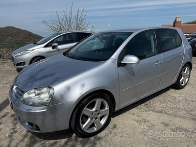 Begagnad VW Golf V GT 140 HK (102 kW) 2007 Grå Sedan