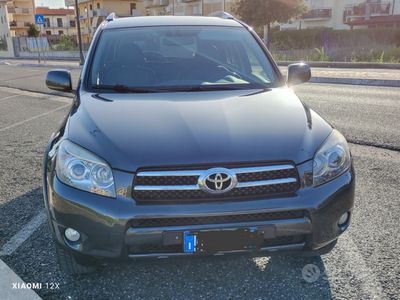 usata Toyota RAV4 dcat 177 CV luxury