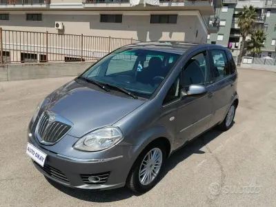 Usata Lancia Musa Gold 95 CV (69 kW) 2011 Grigio Monovolume