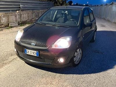 Usata Ford Fiesta 68 CV (50 kW) 2008 Nero Utilitaria