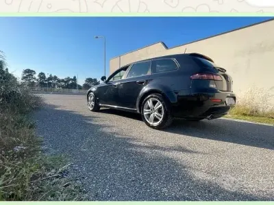 Usata Alfa Romeo 159 150 CV (110 kW) 2011 Nero Station wagon