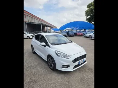Usata Ford Fiesta 86 CV (63 kW) 2019 Bianco Utilitaria